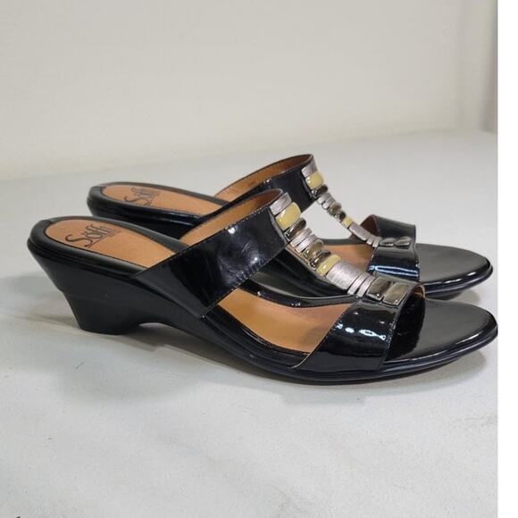 Sofft Sandals Womens 9.5 Anita Black Patten Leather Kitten Heel Jeweled Shoes - Picture 2 of 10